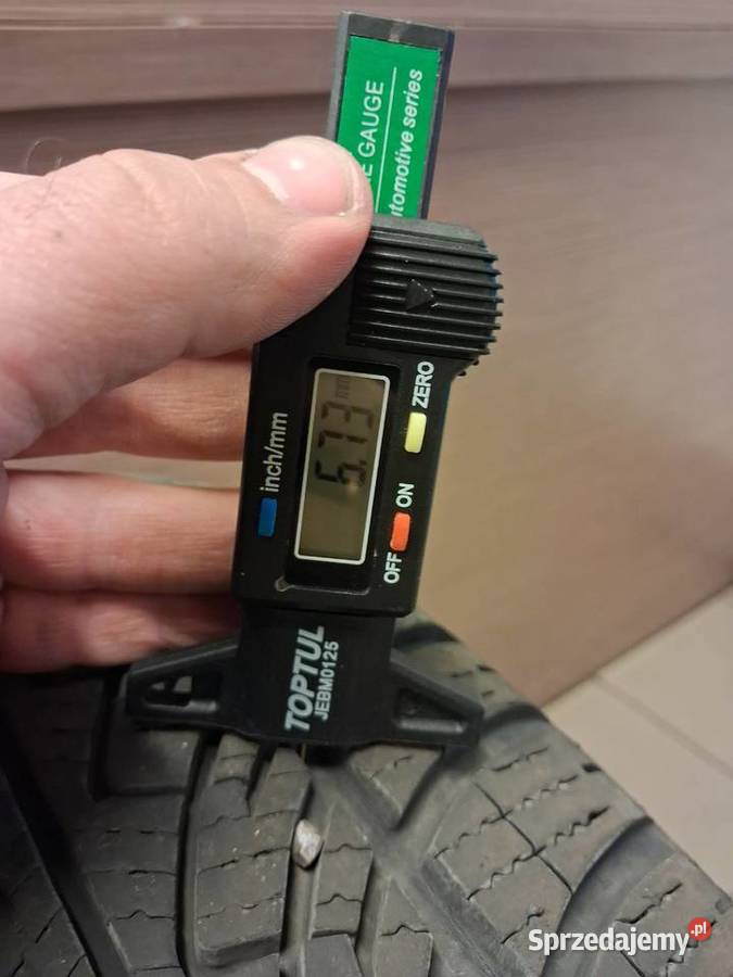 Opony zimowe 21560r17 goodyear 65mm Będzin