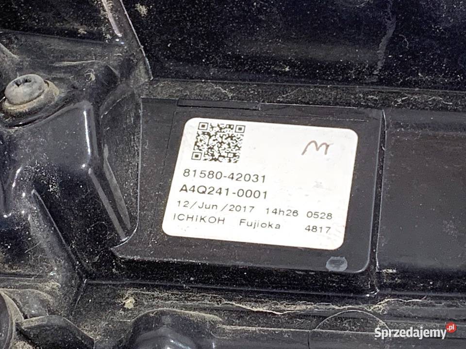 LAMPA TYŁ PRAWA WEWNĘTRZNA TOYOTA RAV 4 IV