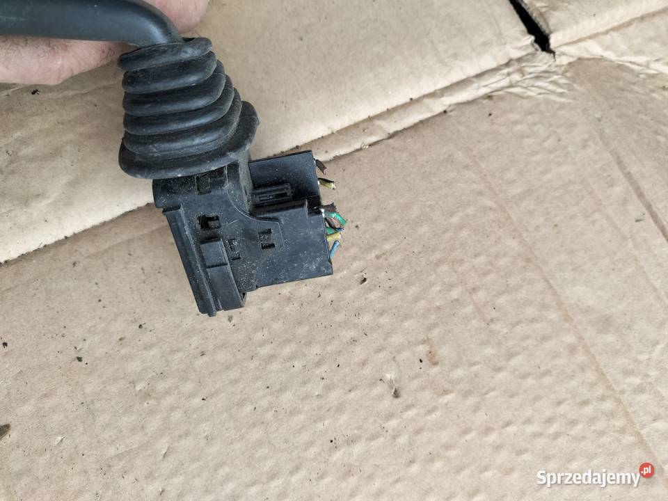 PRZEŁĄCZNIK WYCIERACZEK MANETKA FELICIA osobowe Kamień-Kolonia