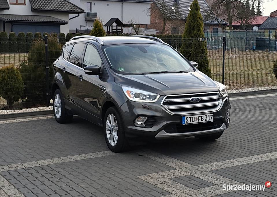 Ford Kuga Titanium 15 Benzyna bogate wyposażenie sprzedam