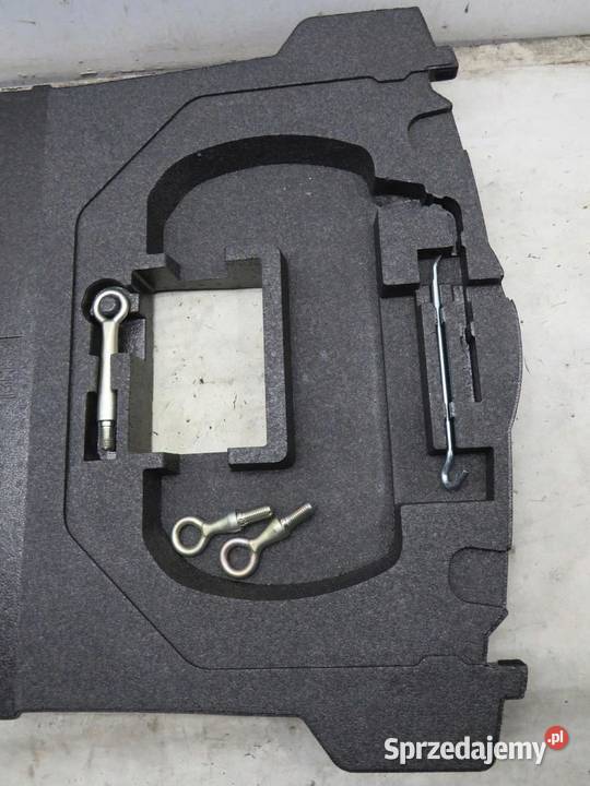 WKLAD BAGAŻNIKA UCHO MAZDA 3 III BM