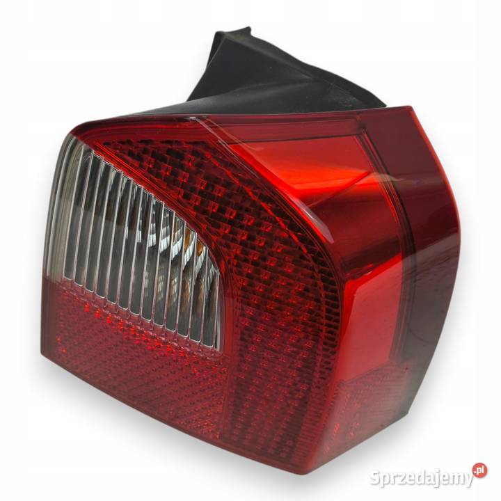 LAMPA PRAWA Volvo V70 III XC70 20072013 tylna