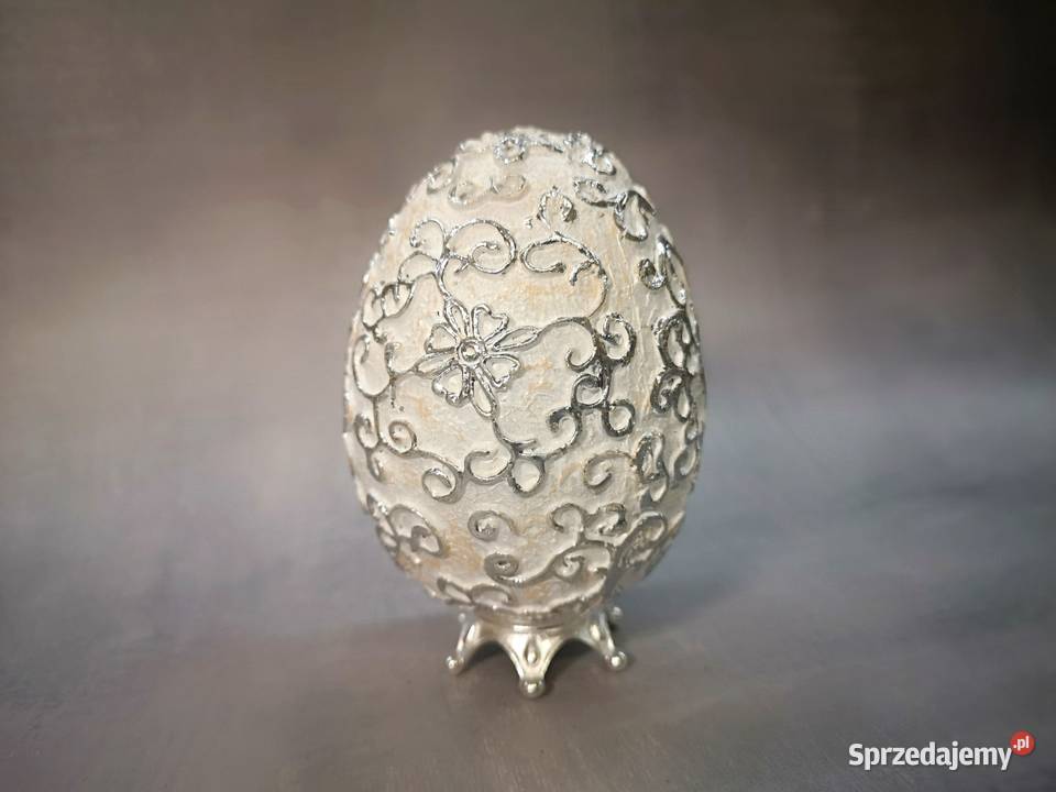 Dekoracyjne jajko w stylu vintage