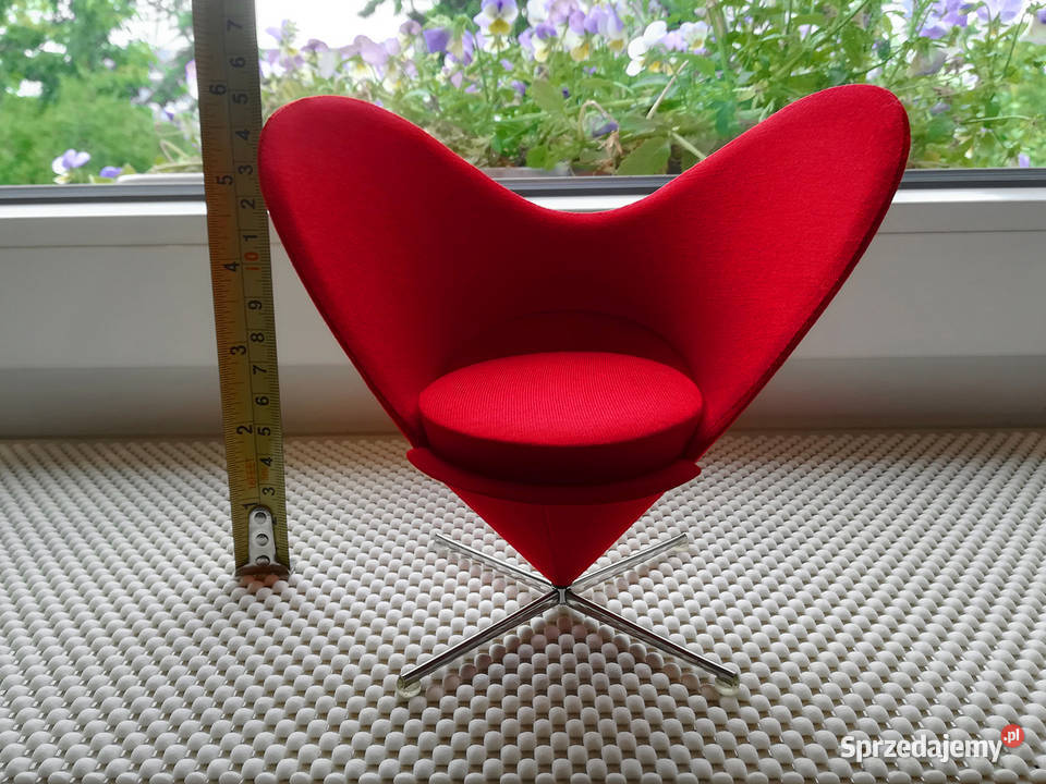 miniaturowe krzesło Heart Cone Chair Verner Panton skala 1:6