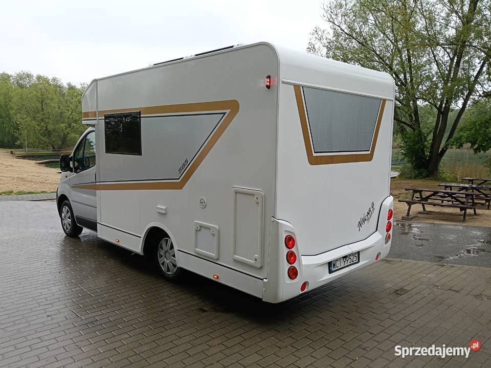 Kamper na bazie Renault Trafic z nową zabudową Ciechanów