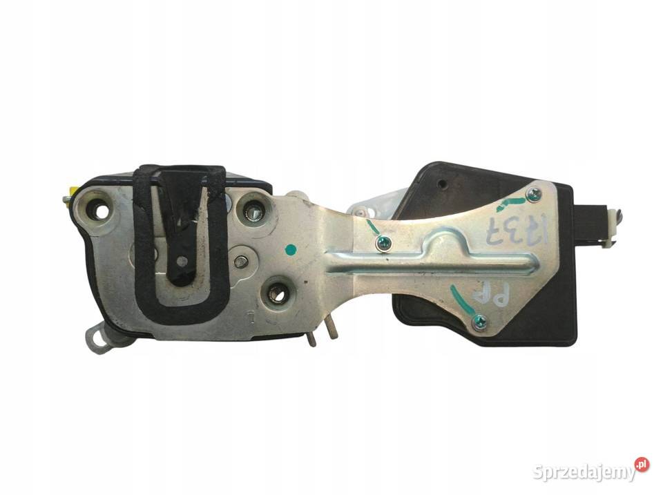 ZAMEK DRZWI LEWY PRZÓD Piaggio Porter II 2021 osobowe Części samochodowe