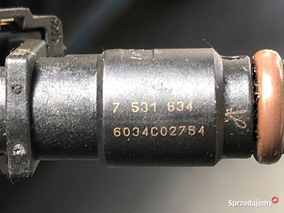 LISTWA WTRYSKOWA BMW E61 7531634 25 218