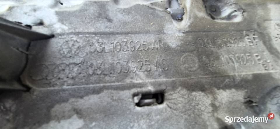 Pokrywa silnika Seat 16Tdi 03L103925BF Rok produkcji 2012 Ruda Śląska