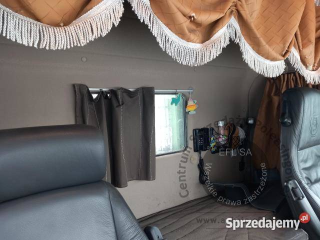 Ciężarówka do transportu drewna SCANIA R560 Magnice