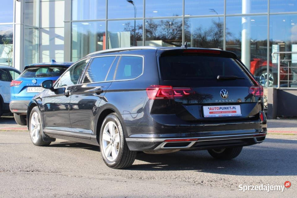 Volkswagen Passat 2023r IQ Light Skóra Hak FV23 sprzedam