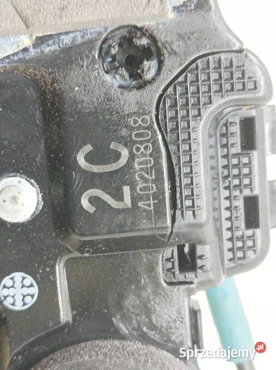 ZAMEK DRZWI TYŁ PRAWY 4020808 Toyota RAV4 IV