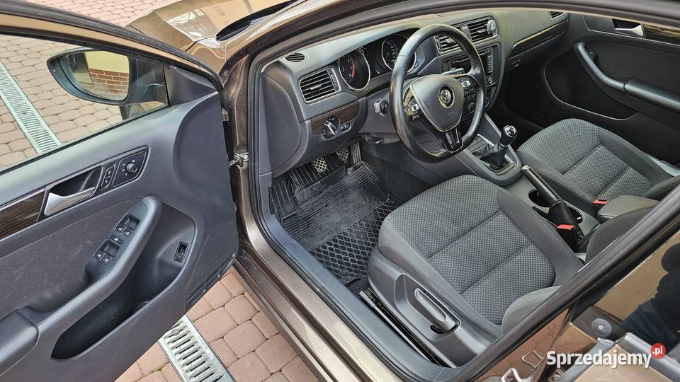 Volkswagen Jetta A6 2015r 14TSI 125 Salon LED Zarszyn