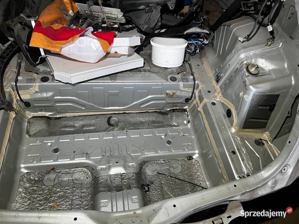 Honda Civic VIII UFO Karoseria Na Ćwiartki Pas
