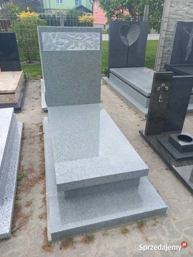 Nagrobek ziemny Kuru Grey rzeźba 8 Strzegom