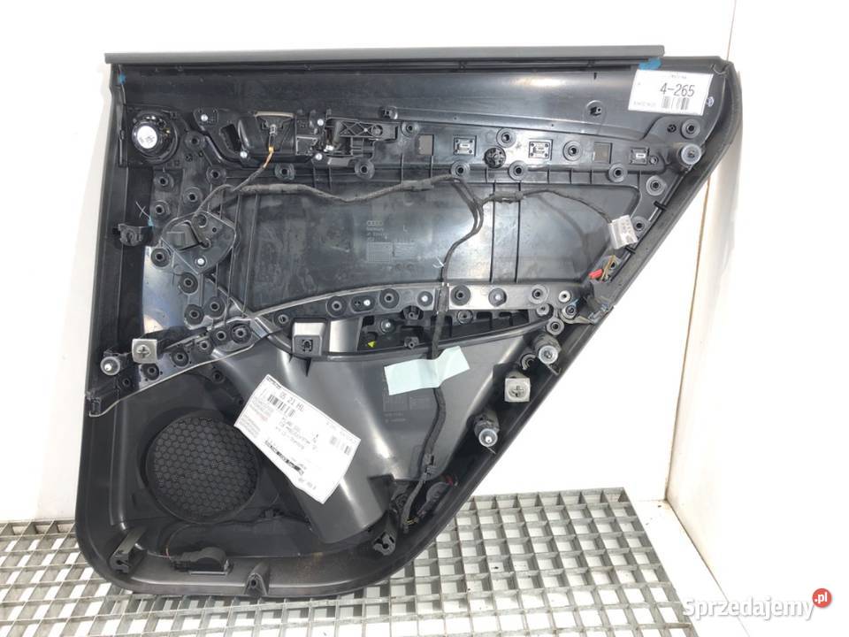 BOCZEK DRZWI LEWY TYŁ AUDI Q5 8R SUV 0817