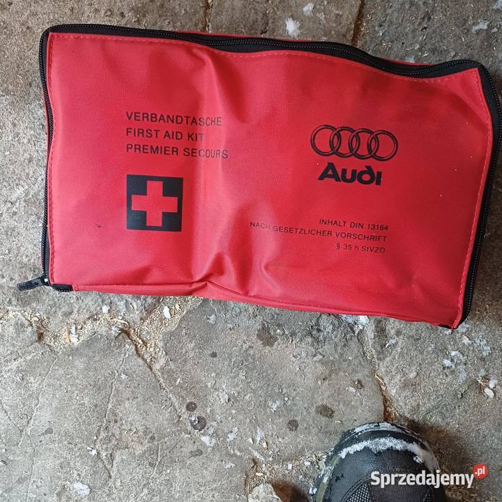 Apteczka samochodowa audi a6c6 awant cał sprawna Lubartów