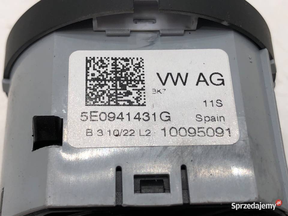 WŁĄCZNIK ŚWIATEŁ SKODA FABIA III 5E0941431G sprzedam