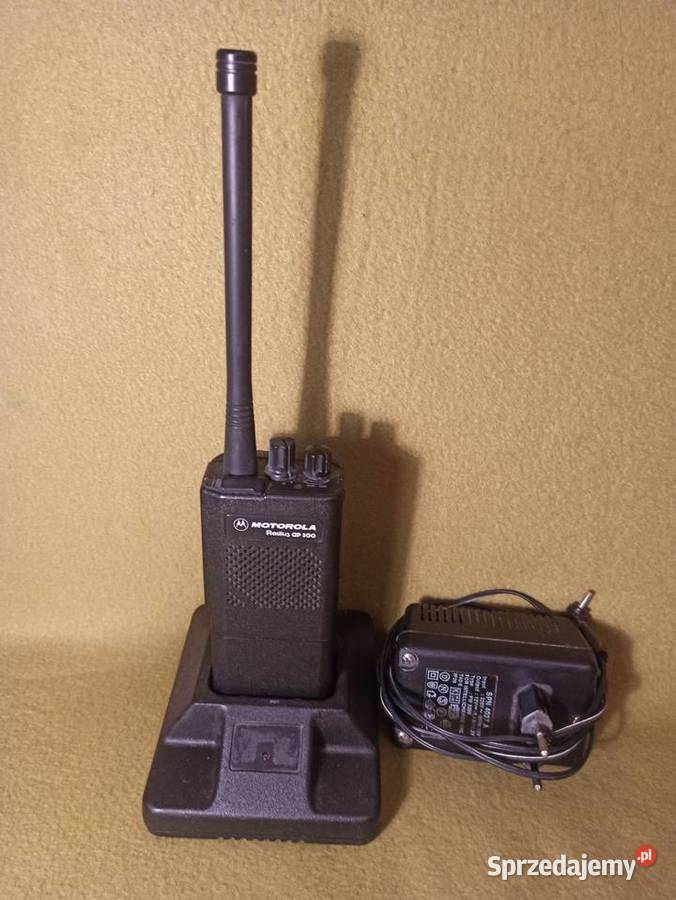 Radiotelefon Motorola GP 300 VHF z ładowarką Pozostałe lubuskie Gorzów Wielkopolski sprzedam