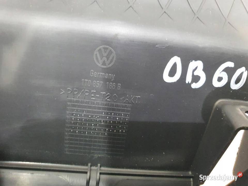 OSŁONA BAGAŻNIKA PRAWA VW TOURAN LIFT 1T0857186B