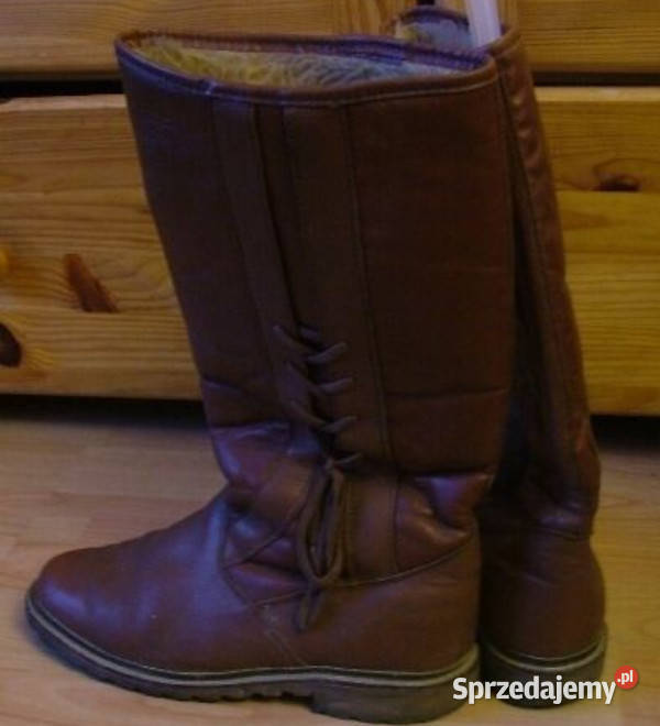 damskie skórzane kozaki wyprodukowane w Polsce
