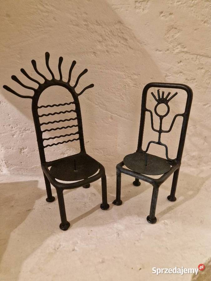 Dwa ŚWIECZNIKI krzesełka jako komplet kute sprzedam