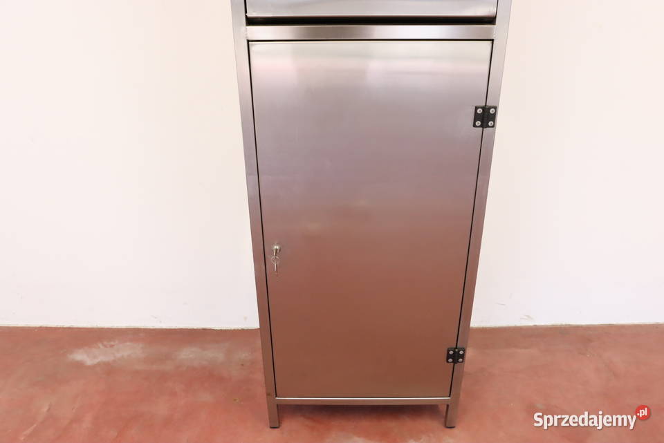 Szafa porządkowa magazynowa ze wsypem na odzież Pszczyna