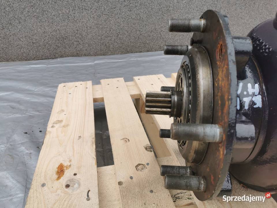 Zwrotnica prawy tył Holland LM 735 Carraro