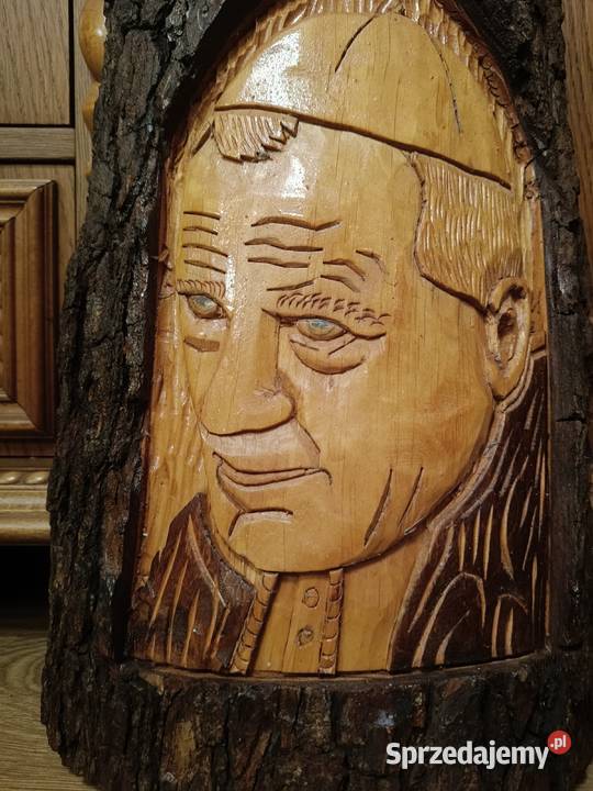 Płaskorzeźba z podobizną Jana Pawła II