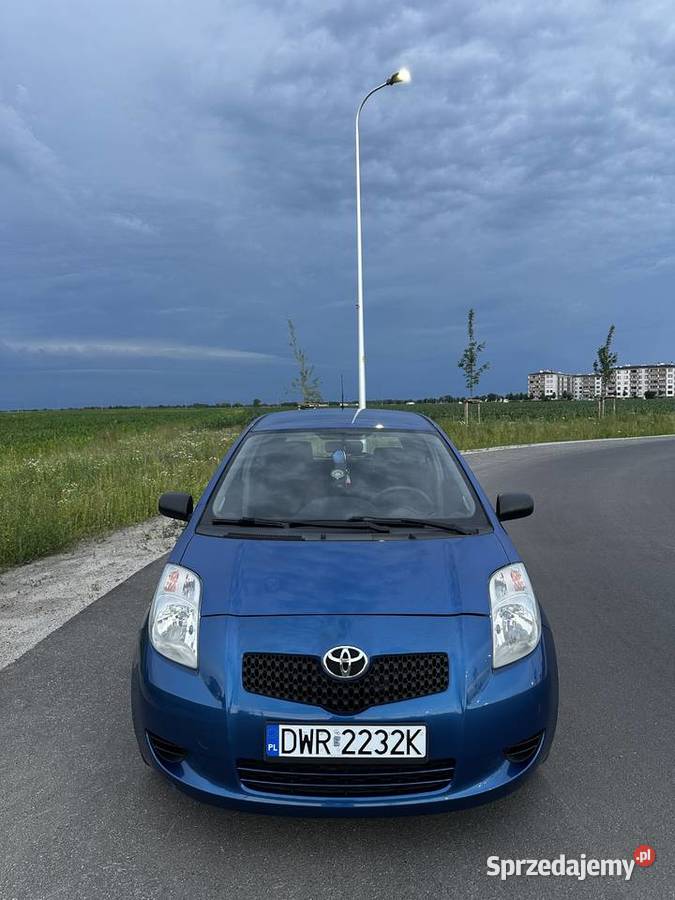 Toyota Yaris II NISKI PRZEBIEG Oława sprzedam