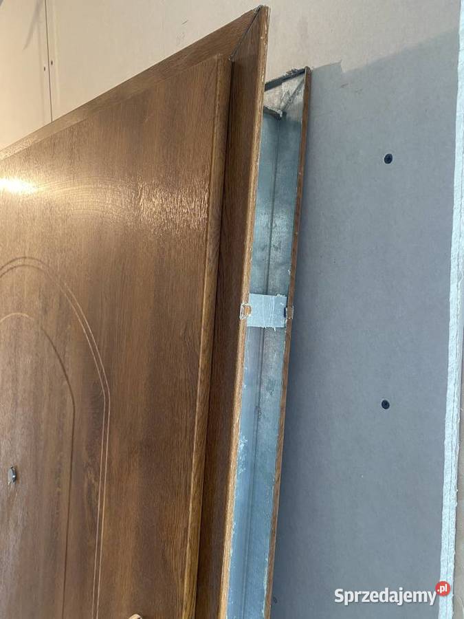 drzwi wejściowe zewnętrzne 80 lewe z ościeżnicą śląskie Dąbrowa Górnicza