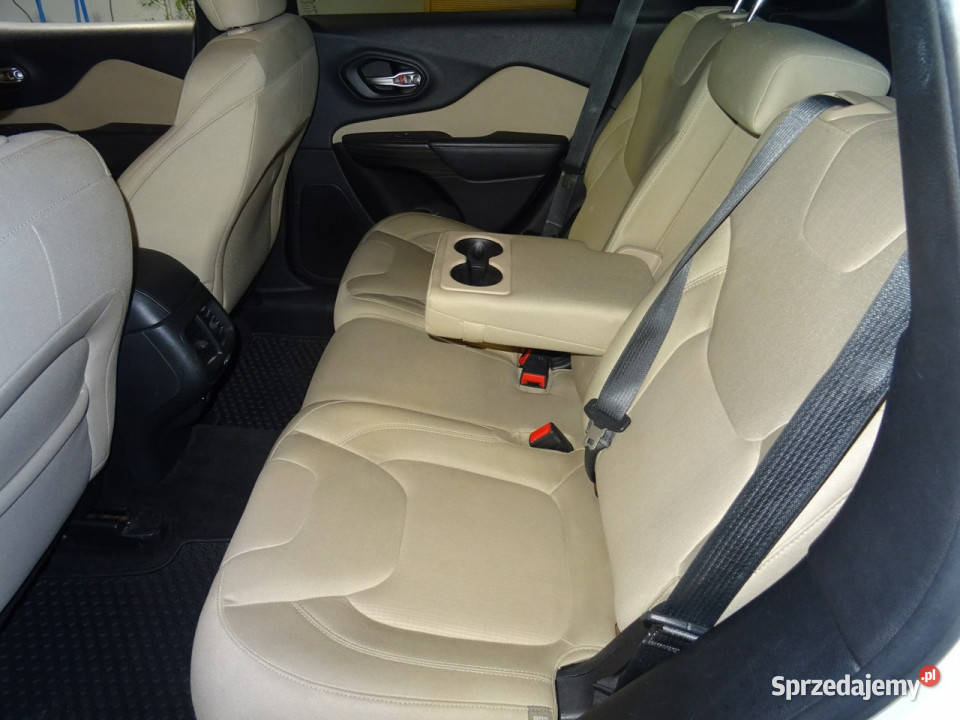 Jeep Cherokee Samochód w stanie 32 benzyna moc Jeep Łódź sprzedam