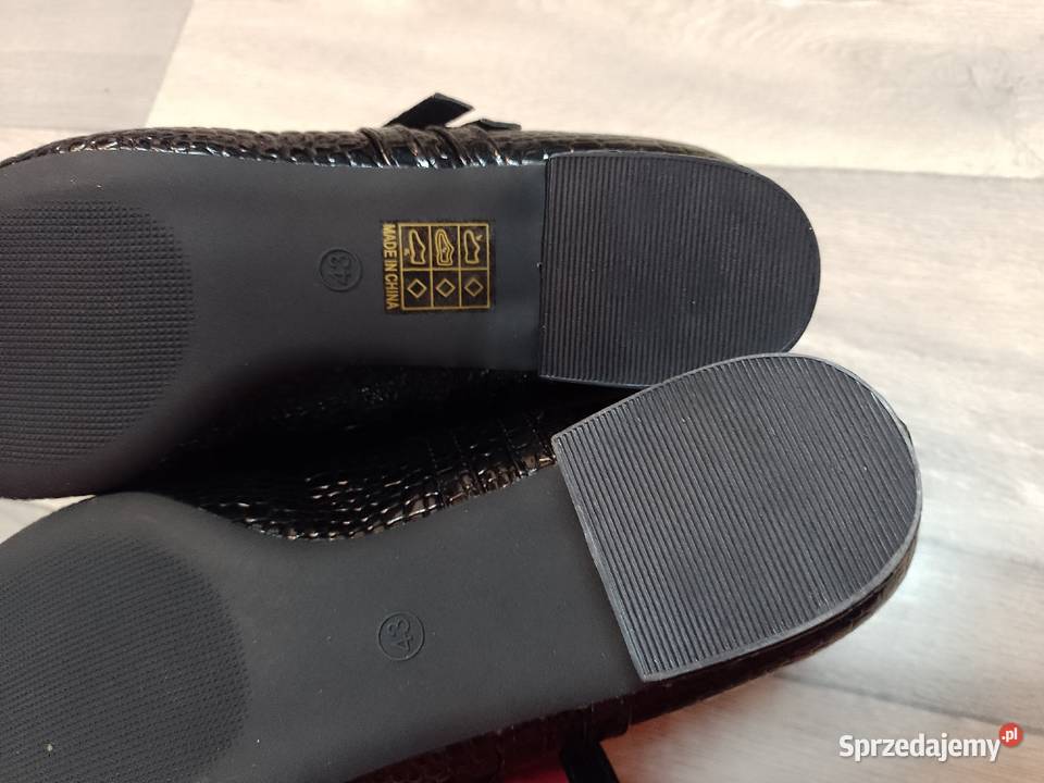 4142 Czarne teksturowane czółenka wieczorowe z