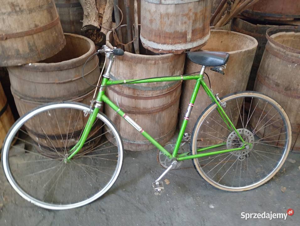 Starocie beczka drewniana niecka grabie balie Mniszew