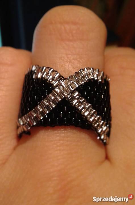 bransoletka i pierścionek szyty z koralików CUBE Katowice