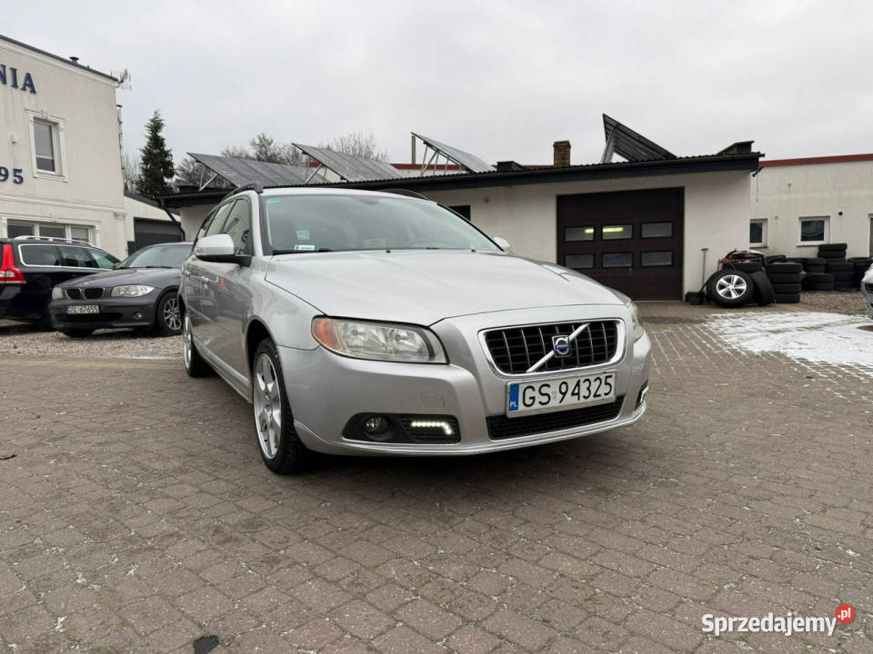 Volvo V70 Zadbane Volvo Pół skóry klima III 2007 srebrny Słupsk sprzedam