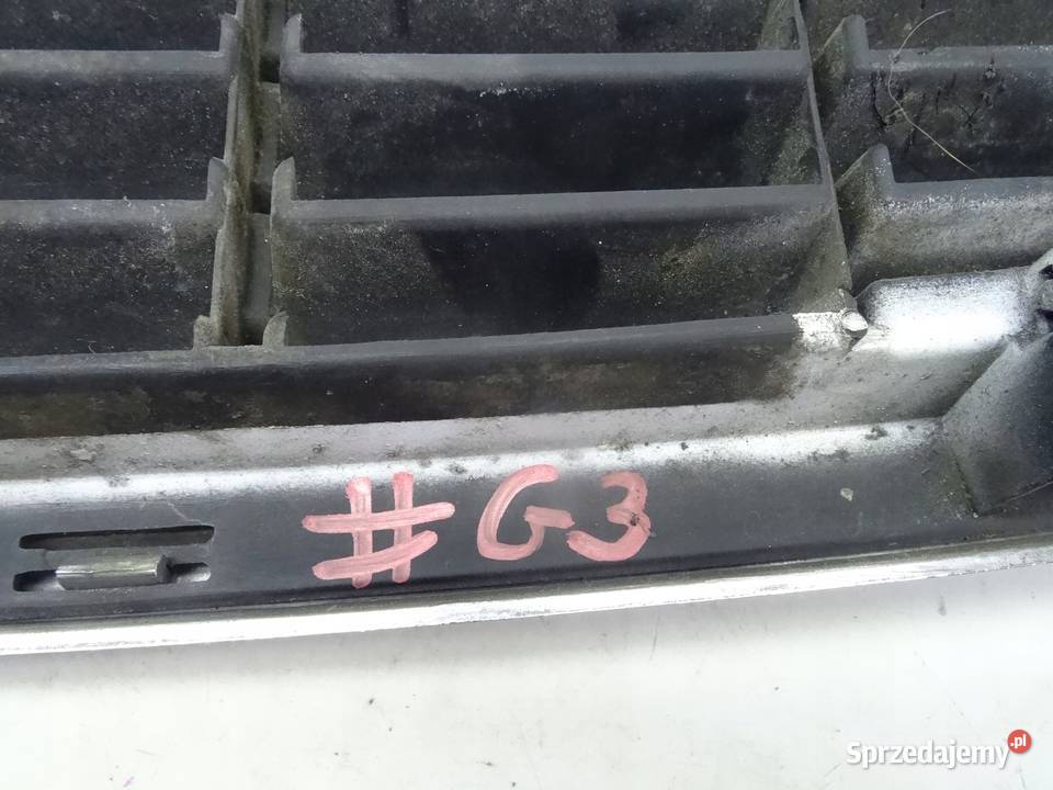 AUDI A8 D2 9499 GRILL ATRAPA MASKI 4D0853651B sprzedam