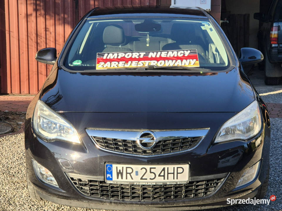 Opel Astra 2010r 14T 140 Przebieg 151 J 20092019 światła przeciwmgielne Radom
