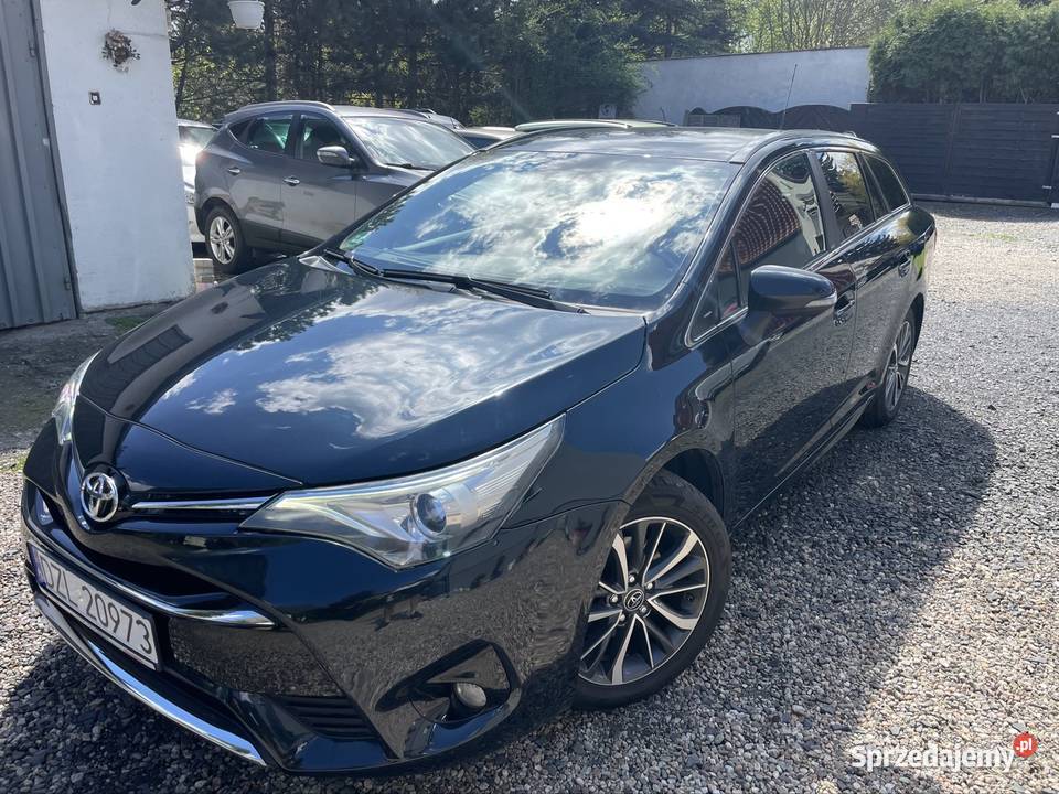 Toyota Avensis Bixenon Navi Kamera asystent parkowania Jelenia Góra sprzedam