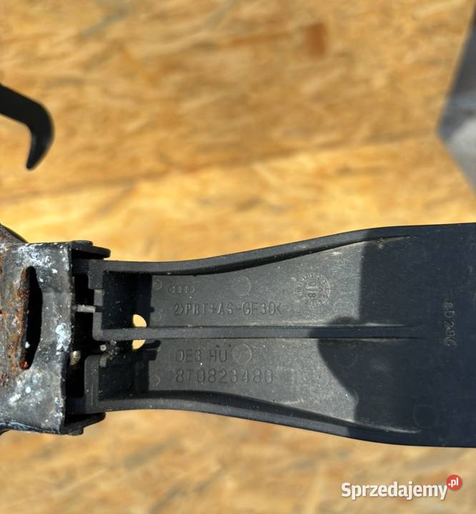 Rygiel zamek maski Audi A4 8K A5 8T 8T0823480 Międzychód sprzedam