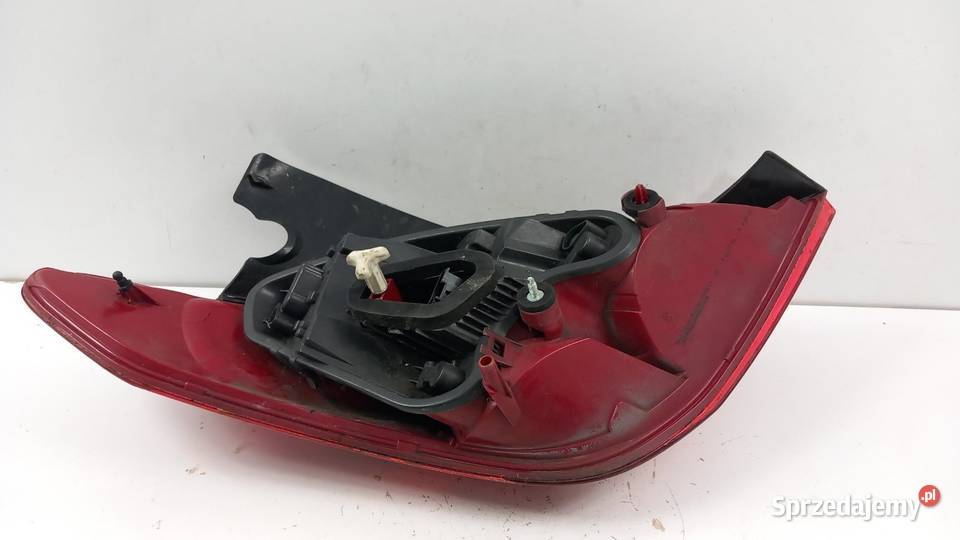 PEUGEOT 308 T7 HB LAMPA TYŁ PRAWA WKŁAD osobowe wielkopolskie Zbierkowo