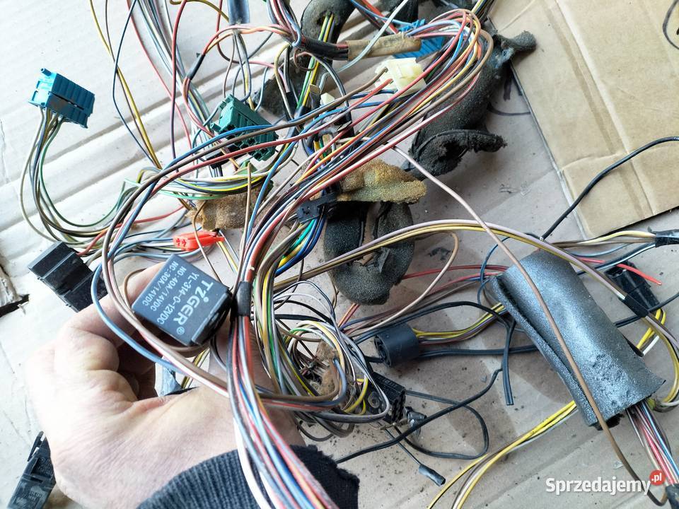 GOLF 2 JETTA 2 13B INSTALACJA WIĄZKA ELEKTRYCZNA osobowe Kamień-Kolonia sprzedam