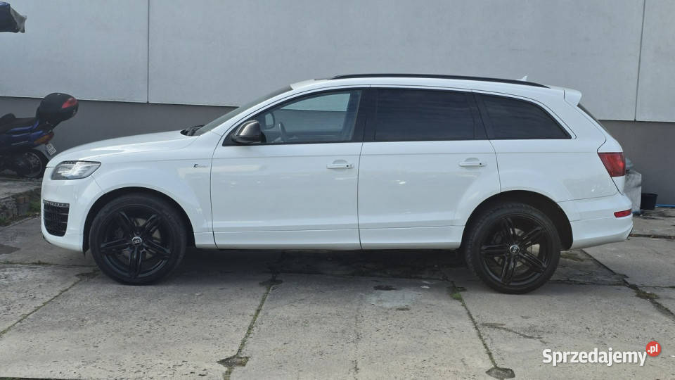 Audi Q7 30 TFSI PAkiet W12 niski przebieg 119000 biały Szczecin