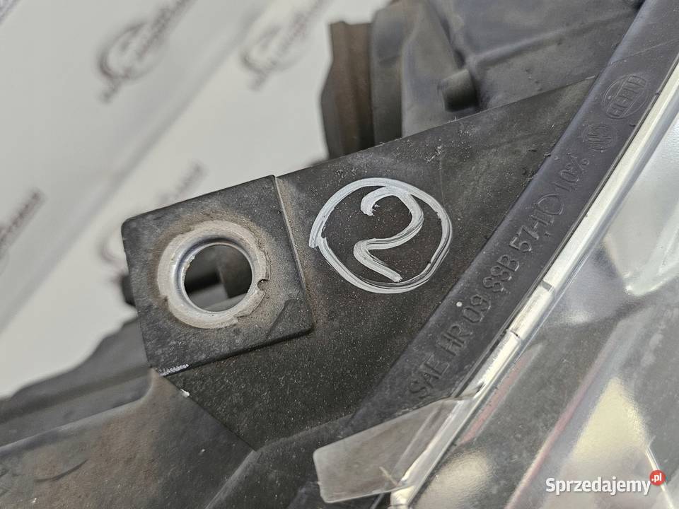 GOLF VI 12r lampa prawa przód 5K2941006H ANGLIK Rok produkcji 2012 Kielce