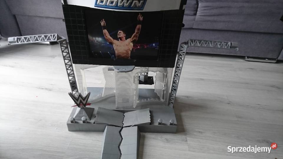 Figurki WWE z Ringiem i Entrance Stagem Zabawki Wagowo sprzedam