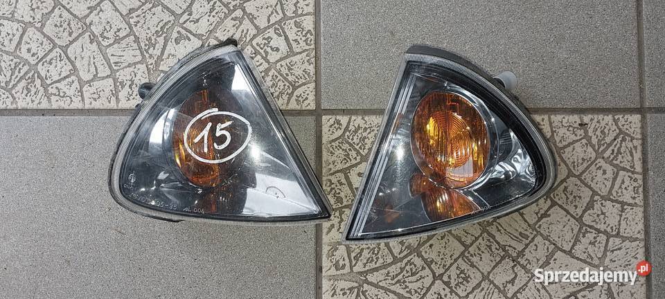 Toyota Avensis 20002001 2002 kierunkowskaz prawy Kierunkowskazy dolnośląskie Byków