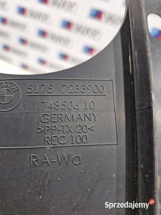 BMW F11 LISTWA OSŁONA ZDERZAKA TYŁ ŚRODKOWA Listwy i nakładki
