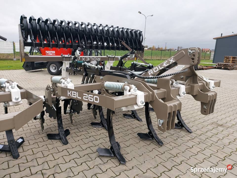 Kultywator bezorkowy lekki 26m dwa rzędy talerzy Rząśno