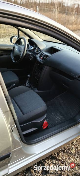 Peugeot 207 14 nawigacja