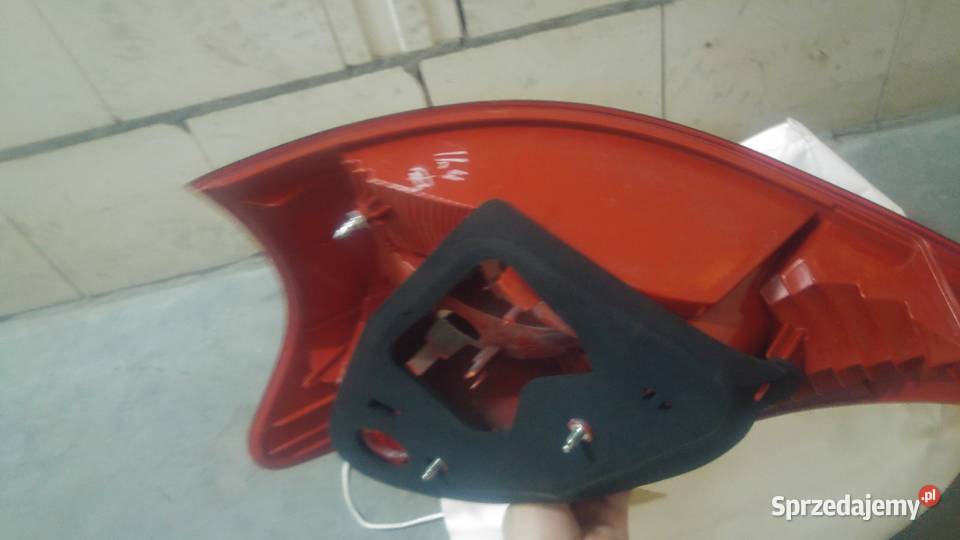 Oryginalna lampa Toyota Yaris II LUNA 2008 tył osobowe Warszawa