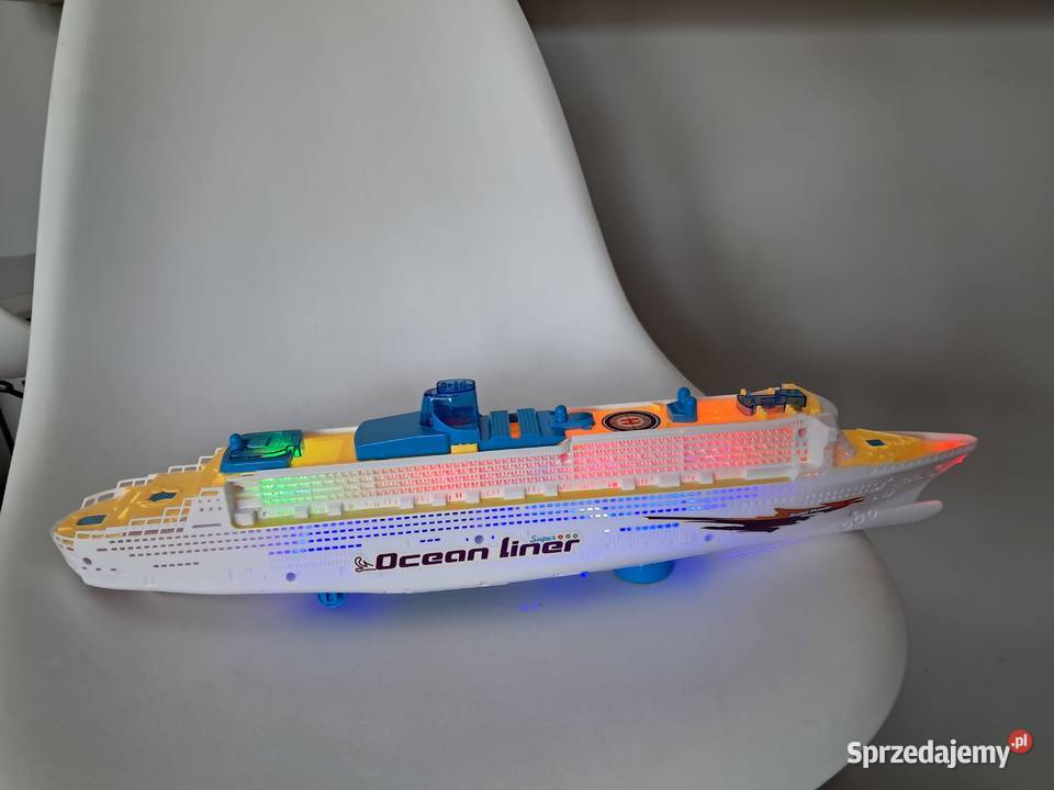 nowy statek jeździ gra i świeci Uszkodzone Samochody i pojazdy